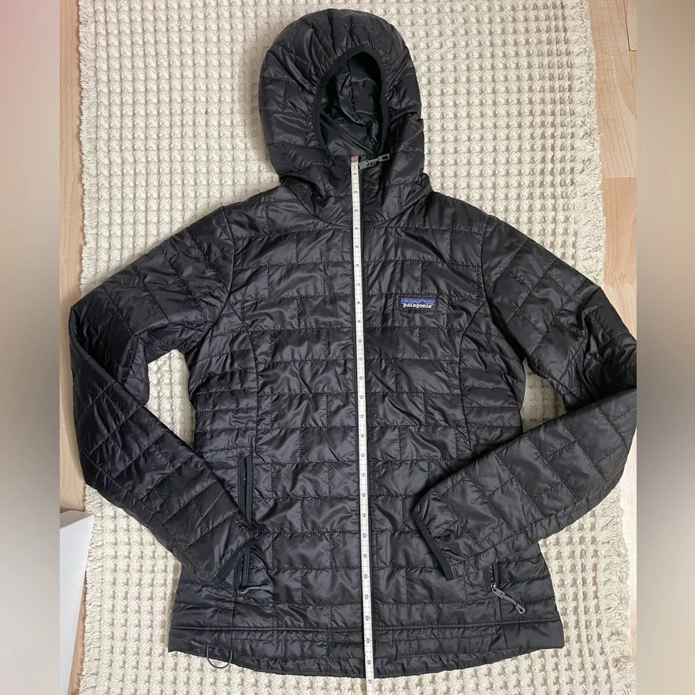 Patagonia Women's Black Hooded Full Zip Puffer Jacket - Picture 2 of 6